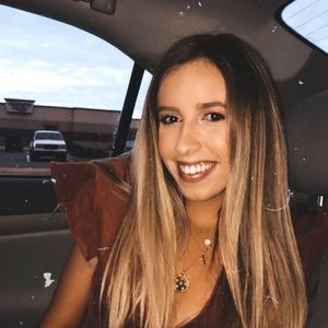 Meet your Posher, Cynthia